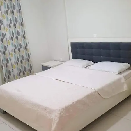 Marjola * Sarandë